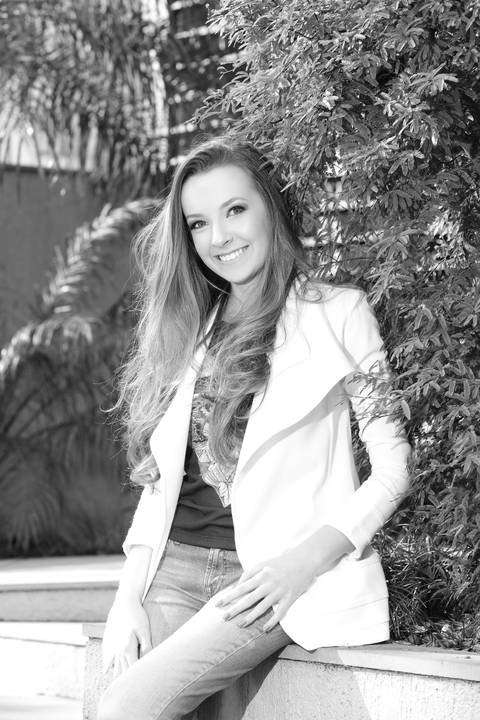 video-street-book-paula-franck-fotografia-fabio-martins-book-de-15-anos-porto-alegre-fotografia-15-anos-fotografia-teen-fotografia-adaolecente-melhor-fotografo-15-anos-porto-alegre-book-em-preto-e-branco-book-ar-livre-book-externo-porto-alegre'