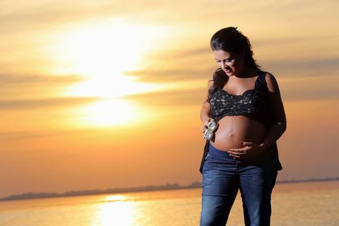 ensaio-de-gestante-em-porto-alegre-no-por-do-sol'