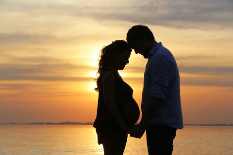 ensaio-de-gestante-em-porto-alegre-no-por-do-sol'