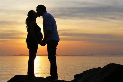 ensaio-de-gestante-em-porto-alegre-no-por-do-sol'