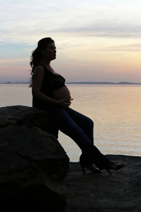 ensaio-de-gestante-em-porto-alegre-no-por-do-sol'