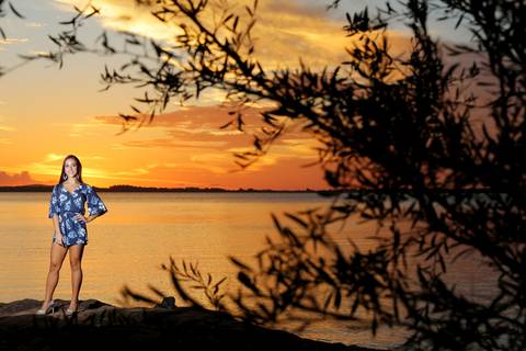 fotografia-book-15-anos-book-quinze-anos-na-orla-guaiba-ibere-camargo-por-do-sol-porto-alegre'