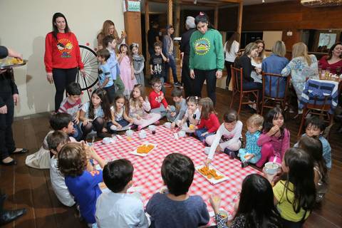 festa-de-aniversario-infantil-de-ursinho-rosa-antonia-feita-por-fabio-martins-fotografo-de-porto-alegre'