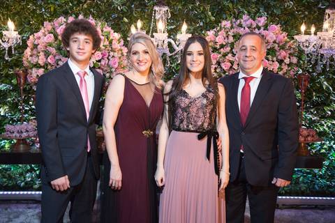 15-anos-sogipa-15-anos-salaoa-hannover-festa-quinze-anos-vestido-quinze-anos-azul-vestido-15-anos-rosa-foto-p&b-15-anos-com-amiga-15-anos-com-irma-festa-15-anos-porto-alegre-fotografo-15-anos-porto-alegre-fotografo-fabio-martins-foto-equipe-sogipa'