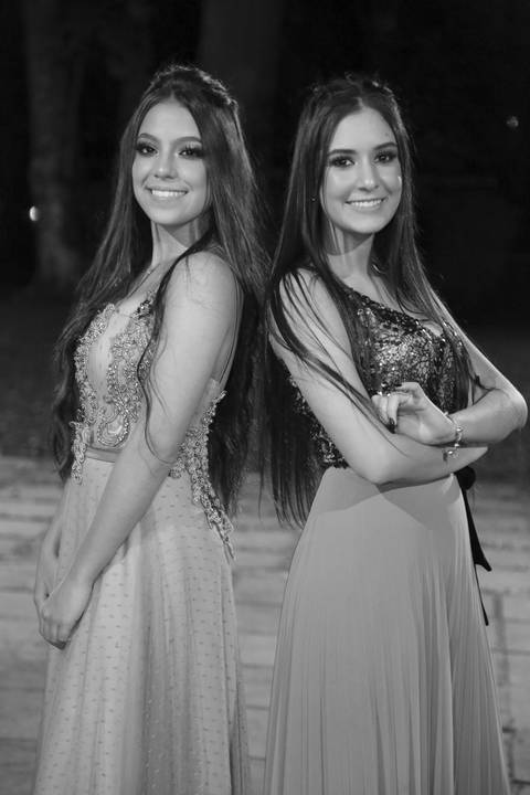 15-anos-sogipa-15-anos-salaoa-hannover-festa-quinze-anos-vestido-quinze-anos-azul-vestido-15-anos-rosa-foto-p&b-15-anos-com-amiga-15-anos-com-irma-festa-15-anos-porto-alegre-fotografo-15-anos-porto-alegre-fotografo-fabio-martins-foto-equipe-sogipa'