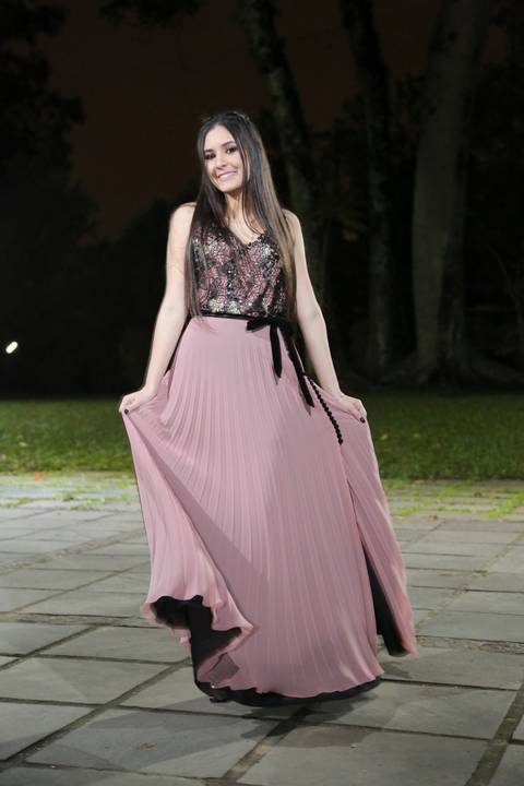 15-anos-sogipa-15-anos-salaoa-hannover-festa-quinze-anos-vestido-quinze-anos-azul-vestido-15-anos-rosa-foto-p&b-15-anos-com-amiga-15-anos-com-irma-festa-15-anos-porto-alegre-fotografo-15-anos-porto-alegre-fotografo-fabio-martins-foto-equipe-sogipa'