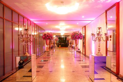 festa-15-anos-sociedade-libanesa-fotografo-fabio-martins-porto-alegre-decoracao-rosa-e-dourado'