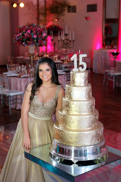 festa-15-anos-sociedade-libanesa-fotografo-fabio-martins-porto-alegre-bolo-de-15-anos-dourado'