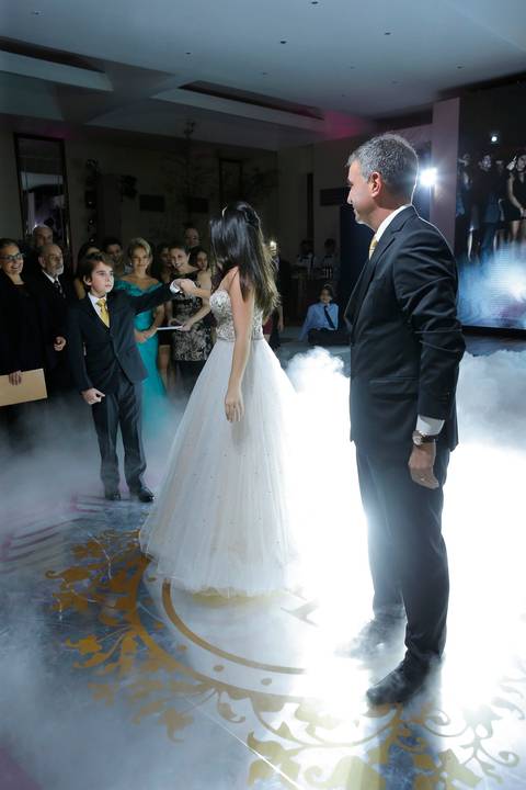 festa-15-anos-sociedade-libanesa-fotografo-fabio-martins-porto-alegre-valsa-15-anos'