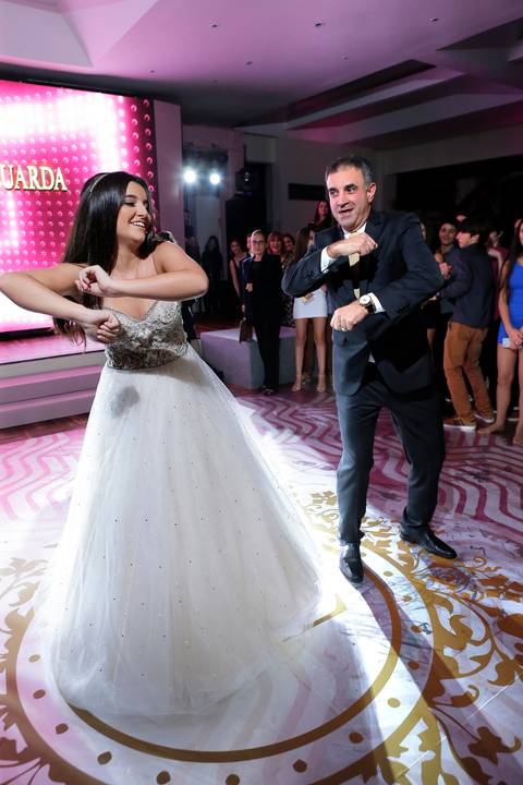 festa-15-anos-sociedade-libanesa-fotografo-fabio-martins-porto-alegre-dança-15-anos'