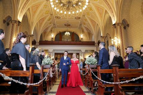 casamento-Igreja-sao-pedro-festa-casa-vetro-fotografo-fabio-martins-porto-alegre-carolina-e-lucas-noivo-na-igreja-altar'