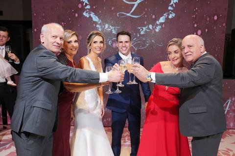 casamento-Igreja-sao-pedro-festa-casa-vetro-fotografo-fabio-martins-porto-alegre-carolina-e-lucas-festa-de-casamento-brinde-de-agradecimento'