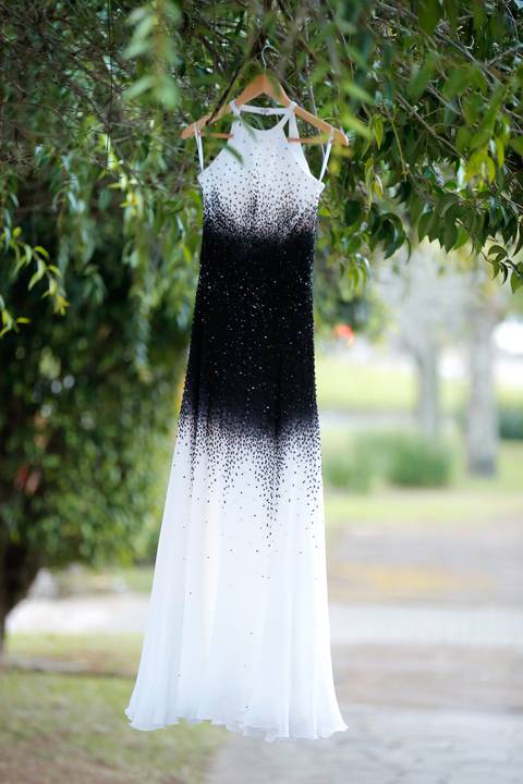 festa-15-anos-porto-alegre-casa-vetro-fotografo-15-anos-porto-alegre-fotografo-fabio-martins-15-anos-mariana-pydd-vestido-15-anos-vestido-preto-e-branco'