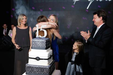 festa-15-anos-porto-alegre-casa-vetro-fotografo-15-anos-porto-alegre-fotografo-fabio-martins-15-anos-mariana-pydd-fotos-15-anos'