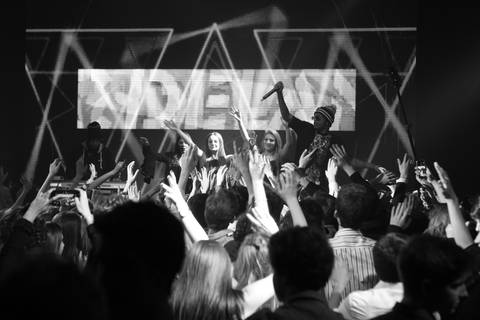 festa-15-anos-porto-alegre-casa-vetro-fotografo-15-anos-porto-alegre-fotografo-fabio-martins-15-anos-mariana-pydd-fotos-15-anos-valsa-15-anos-show-mc-delano'