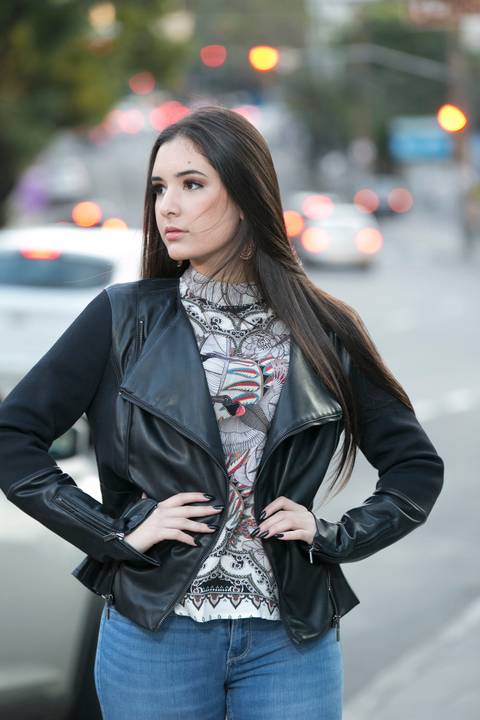 book-15-anos-book-fotografico-profissional-fotografo-porto-alegre-fabio-martins-buque-15-anos-book-quinze-anos-poa-ensaio-ar-livre-book-externo-praça-verde-flores-amigas-book-amizade'