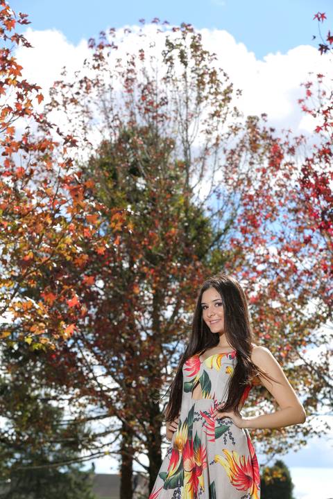 book-15-anos-book-fotografico-profissional-fotografo-porto-alegre-fabio-martins-buque-15-anos-book-quinze-anos-poa-ensaio-ar-livre-book-externo-praça-verde-flores-amigas-book-amizade'