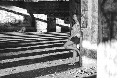 book-15-anos-book-fotografico-profissional-fotografo-porto-alegre-fabio-martins-buque-15-anos-book-quinze-anos-poa-ensaio-ar-livre-book-externo-praça-verde-flores-amigas-book-amizade'