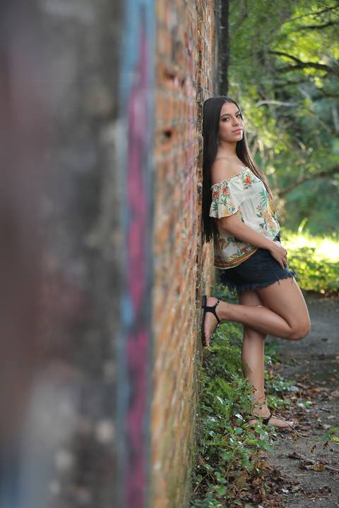 book-15-anos-book-fotografico-profissional-fotografo-porto-alegre-fabio-martins-buque-15-anos-book-quinze-anos-poa-ensaio-ar-livre-book-externo-praça-verde-flores-amigas-book-amizade'