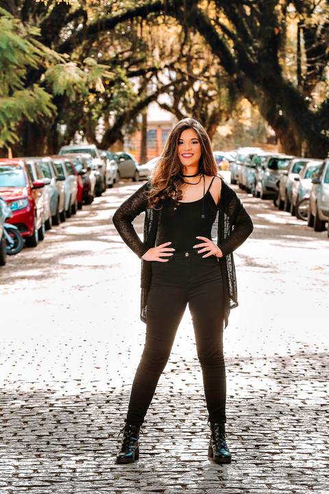 book-ensaio-foto-fotos-fotografia-fotografico-fotografo-photo-shoot-photoshooting-book-externo-urbano-rio-lago-agua-15-anos-quinze-anos-urbano-ao-ar-livre-externo-fabio-martins-foto-equipe-fotografo-profissional-foto-equipe-look-do-dia-adolescente-poa'