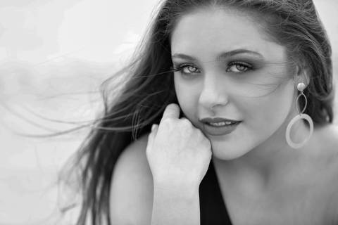 FOTOGRAFIA-NA-PRAIA-DE-GAROPABA-E-PRAIA-DO-ROSA-book de 15 anos-fotos-na-praia-do-rosa-ao-nascer-do-sol-15 Anos-nascer-do-sol-na-praia-ensaio-na-praia-santa-catarina'