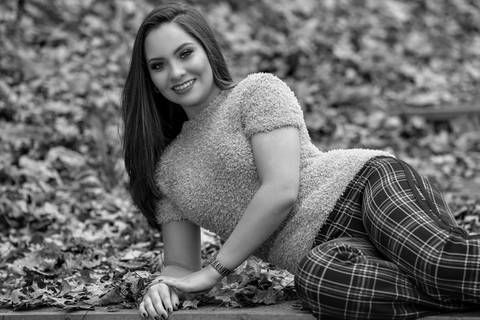 fotografia-15-anos-book-de-15-anos-foto-outono-foto-em-parque-book-outono-fotografia-com-folhas-fotografia-em-parque-book-15-anos-porto-alegre-book-fotografo-porto-alegre-book-15-anos-fotografo-fabio-martins-book-15-anos-fabio-martins-foto-equipe'