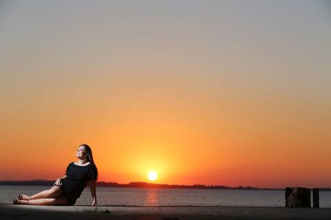 book-15-anos-buque-ensaio-fotografico-fotografo-profissional-book-na-praia-15-anos-fabio-martins-fotografo-15-anos-book-festa-15-anos-pré-15-anos-quinze-anos-fotografia-na-praia-dunas-areia-saida-de-praia-urbano-book-por-do-sol-guaiba-ibere-camargo-pontal'