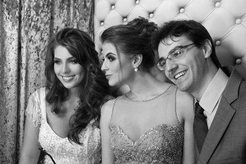 cerimonia-casamento-salao-imperatriz-associacao-leopoldina-juvenil-entrada-noiva-troca-de-votos-casamento-porto-alegre-fabio-martins-fotografo-de-casamentos-filmagem-fmfilms-casament0-festa-de-casamento-festejar-noivos-dançando-salao-cabine-de-fotos'