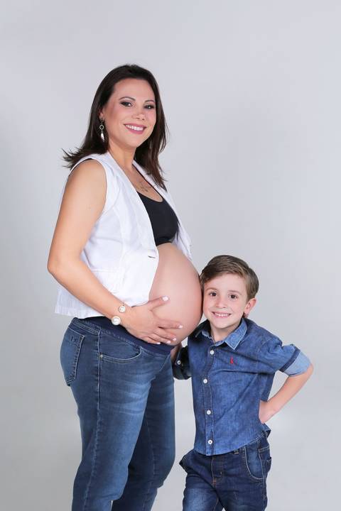 book-ensaio-fotografico-fotografia-fotos-foto-gestante-gravida-gestação-gravidez-familia-fotografo-profissional-porto-alegre-ar-livre-interno-estudio-externo-preto-e-branco-fabio-martins-foto-equipe-fotografo-de-gestantes-photography-photo-pregnancy'