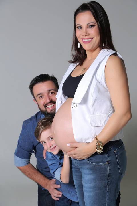 book-ensaio-fotografico-fotografia-fotos-foto-gestante-gravida-gestação-gravidez-familia-fotografo-profissional-porto-alegre-ar-livre-interno-estudio-externo-preto-e-branco-fabio-martins-foto-equipe-fotografo-de-gestantes-photography-photo-pregnancy'