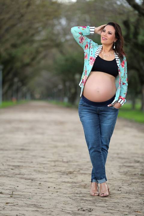 book-ensaio-fotografico-fotografia-fotos-foto-gestante-gravida-gestação-gravidez-familia-fotografo-profissional-porto-alegre-ar-livre-interno-estudio-externo-preto-e-branco-fabio-martins-foto-equipe-fotografo-de-gestantes-photography-photo-pregnancy'