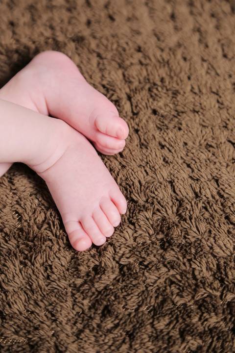 ensaio-fotografia-book-fotos-foto-bebe-recem-nascido-newborn-bebe-dormindo-conforto-profissional-fotografo-de-bebes-profissional-porto-alegre-estudio-climatizado-cenarios-para-fotos'