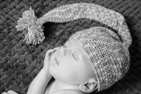 ensaio-fotografia-book-fotos-foto-bebe-recem-nascido-newborn-bebe-dormindo-conforto-profissional-fotografo-de-bebes-profissional-porto-alegre-estudio-climatizado-cenarios-para-fotos'