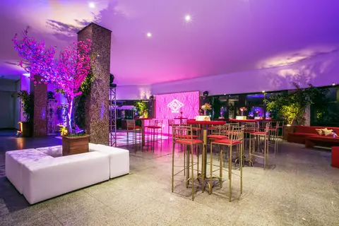 book-ensaio-fotografico-externo-urbano-moderno-atual-15-anos-debutante-trailer-festa-party-decoração-para-15-anos-vestido-maquiagem-paisagem-fotografo-profissional-o-melhor-fotografo-porto-alegre-fabio-martins-photographer-video-filme-curtametragem'