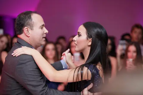 book-ensaio-fotografico-externo-urbano-moderno-atual-15-anos-debutante-trailer-festa-party-decoração-para-15-anos-vestido-maquiagem-paisagem-fotografo-profissional-o-melhor-fotografo-porto-alegre-fabio-martins-photographer-video-filme-curtametragem'