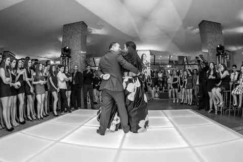 book-ensaio-fotografico-externo-urbano-moderno-atual-15-anos-debutante-trailer-festa-party-decoração-para-15-anos-vestido-maquiagem-paisagem-fotografo-profissional-o-melhor-fotografo-porto-alegre-fabio-martins-photographer-video-filme-curtametragem'