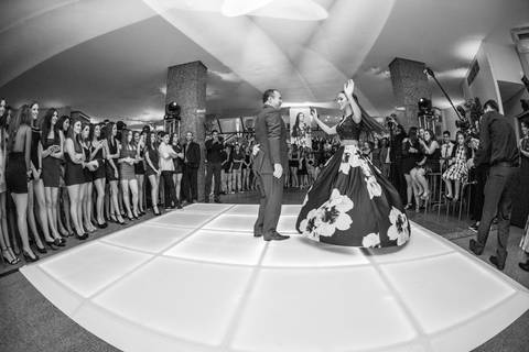 book-ensaio-fotografico-externo-urbano-moderno-atual-15-anos-debutante-trailer-festa-party-decoração-para-15-anos-vestido-maquiagem-paisagem-fotografo-profissional-o-melhor-fotografo-porto-alegre-fabio-martins-photographer-video-filme-curtametragem'