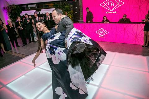 book-ensaio-fotografico-externo-urbano-moderno-atual-15-anos-debutante-trailer-festa-party-decoração-para-15-anos-vestido-maquiagem-paisagem-fotografo-profissional-o-melhor-fotografo-porto-alegre-fabio-martins-photographer-video-filme-curtametragem'