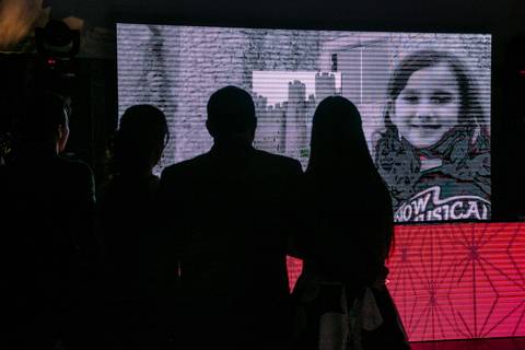 book-ensaio-fotografico-externo-urbano-moderno-atual-15-anos-debutante-trailer-festa-party-decoração-para-15-anos-vestido-maquiagem-paisagem-fotografo-profissional-o-melhor-fotografo-porto-alegre-fabio-martins-photographer-video-filme-curtametragem'