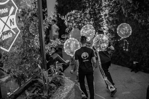 book-ensaio-fotografico-externo-urbano-moderno-atual-15-anos-debutante-trailer-festa-party-decoração-para-15-anos-vestido-maquiagem-paisagem-fotografo-profissional-o-melhor-fotografo-porto-alegre-fabio-martins-photographer-video-filme-curtametragem'