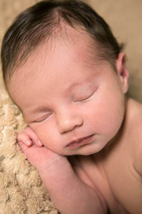 newborn-ensaio-gestante-recem-nascido-fotografo-profissional-porto-alegre-gravida-aespera-doce-espera-meu-mundo-rosa-newbornphotography-newborns-newborngirl-newbornposing-momtobe-newbornart-newbornshoot-acompanhamento-mensal-bebe-foto-bebe-fabio-martins'