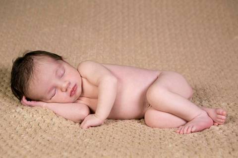 newborn-ensaio-gestante-recem-nascido-fotografo-profissional-porto-alegre-gravida-aespera-doce-espera-meu-mundo-rosa-newbornphotography-newborns-newborngirl-newbornposing-momtobe-newbornart-newbornshoot-acompanhamento-mensal-bebe-foto-bebe-fabio-martins'