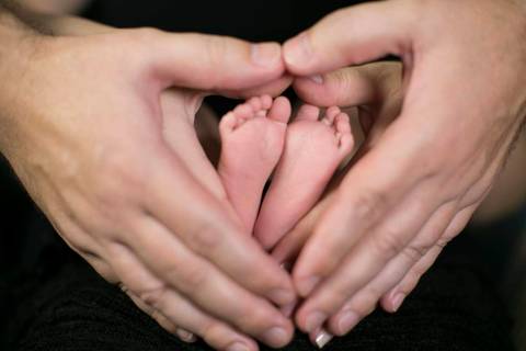 newborn-ensaio-gestante-recem-nascido-fotografo-profissional-porto-alegre-gravida-aespera-doce-espera-meu-mundo-rosa-newbornphotography-newborns-newborngirl-newbornposing-momtobe-newbornart-newbornshoot-acompanhamento-mensal-bebe-foto-bebe-fabio-martins'