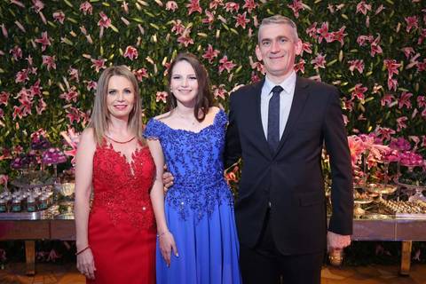 fotografia-festa-de-15-anos-aniversário-debutante-debut-2019-debutante2020-inesquecivel-foto-festa-vestido-sapato-maquiagem-adolescente-fabio-martins-fotografo-profissional-porto-alegre-party-photography-photos-shoot'