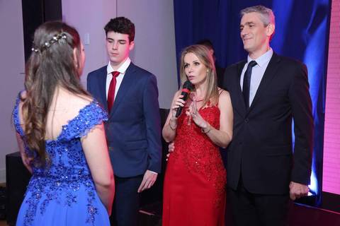 fotografia-festa-de-15-anos-aniversário-debutante-debut-2019-debutante2020-inesquecivel-foto-festa-vestido-sapato-maquiagem-adolescente-fabio-martins-fotografo-profissional-porto-alegre-party-photography-photos-shoot'