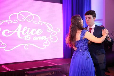 fotografia-festa-de-15-anos-aniversário-debutante-debut-2019-debutante2020-inesquecivel-foto-festa-vestido-sapato-maquiagem-adolescente-fabio-martins-fotografo-profissional-porto-alegre-party-photography-photos-shoot'