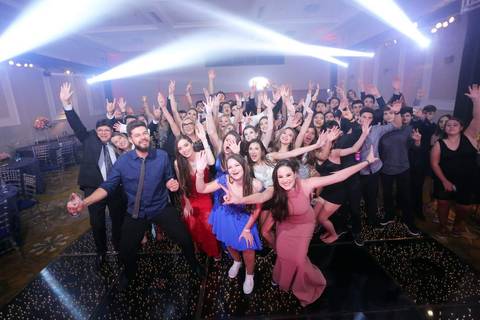 fotografia-festa-de-15-anos-aniversário-debutante-debut-2019-debutante2020-inesquecivel-foto-festa-vestido-sapato-maquiagem-adolescente-fabio-martins-fotografo-profissional-porto-alegre-party-photography-photos-shoot'