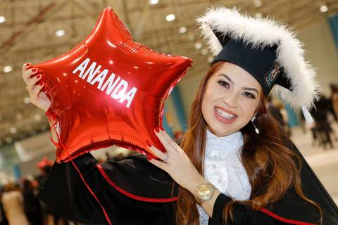 formatura-formanda-puc-pucrs-universidade-faculdade-curso-direito-direitopuc-porto-alegre-formatura-formei-fotografo-foto-fotos-fotografia-fotografos-profissional-porto-alegre-colação-de-grau-prova-de-togas-recepção-fabio-martins-photographer-photos'