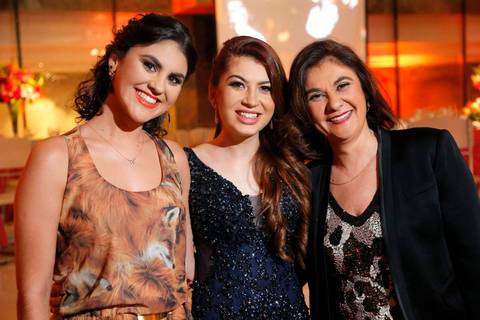 formatura-formanda-puc-pucrs-universidade-faculdade-curso-direito-direitopuc-porto-alegre-formatura-formei-fotografo-foto-fotos-fotografia-fotografos-profissional-porto-alegre-colação-de-grau-prova-de-togas-recepção-fabio-martins-photographer-photos'