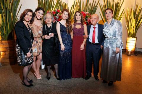 formatura-formanda-puc-pucrs-universidade-faculdade-curso-direito-direitopuc-porto-alegre-formatura-formei-fotografo-foto-fotos-fotografia-fotografos-profissional-porto-alegre-colação-de-grau-prova-de-togas-recepção-fabio-martins-photographer-photos'